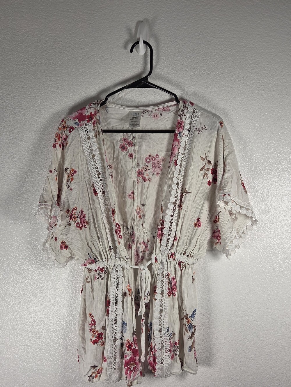 Time and Tru Women's One Size Tie Front Ivory Floral Lightweight Kimono